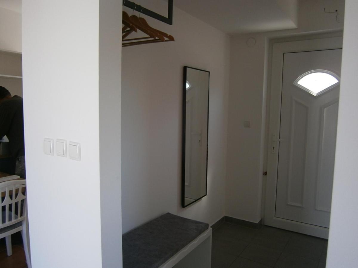 Zobic Family Apartments Rab Town Bagian luar foto